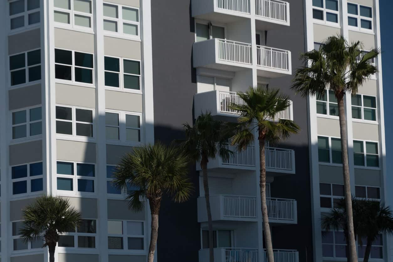 Pros and Cons of Living in a Condo in Clearwater, FL Image